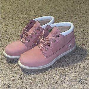 Timberland pink boots